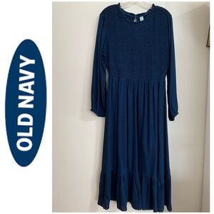 OLD NAVY smocked dress size M, dark blue chambray color, like new condition